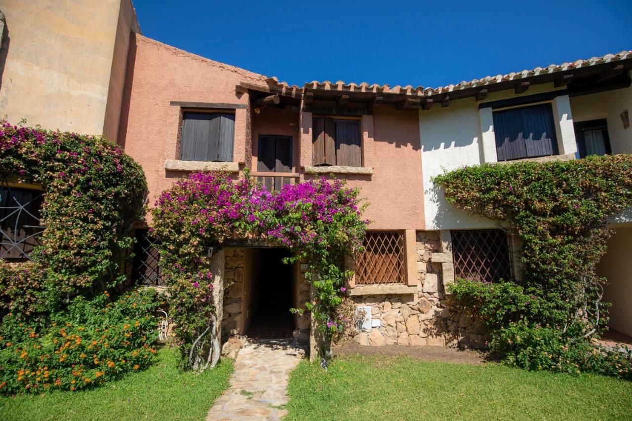 Splendido Appartamento Vista Mare Porto Rotondo Bagian luar foto